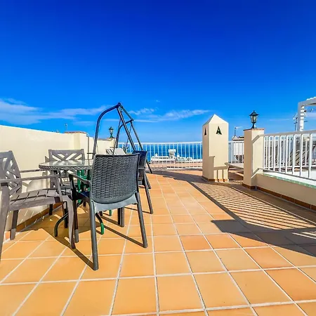 First-floor With Private Outdoor Area Communal Rooftop Terrace Ca نيرخا