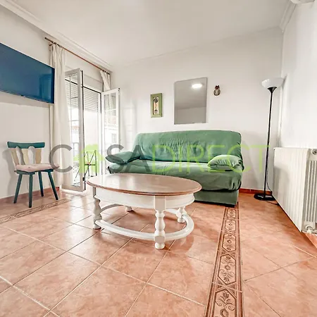 شقة First-floor With Private Outdoor Area Communal Rooftop Terrace Ca نيرخا